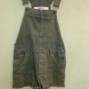 Brandy Melville short overalls